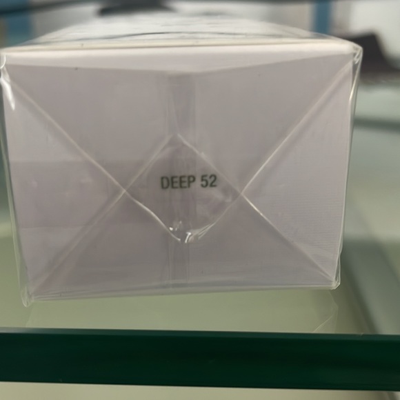 La Mer Skintint - Deep 52 - Picture 2 of 2